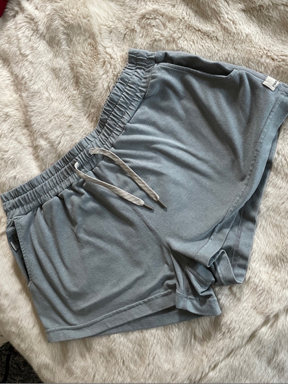 Vuori Shorts